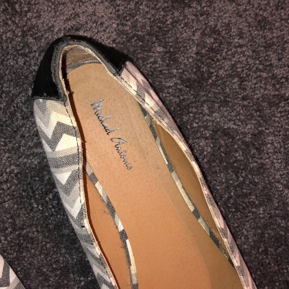 Michael Antonio Chevron Flats - Picture 4 of 5